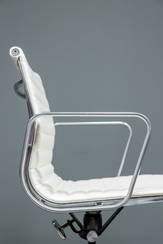 Image 1 of Eames Ea117 Alugroup Bürostuhl