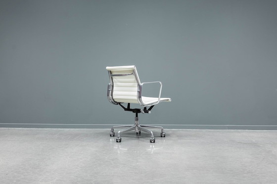 Image 1 of Eames Ea117 Alugroup Bürostuhl