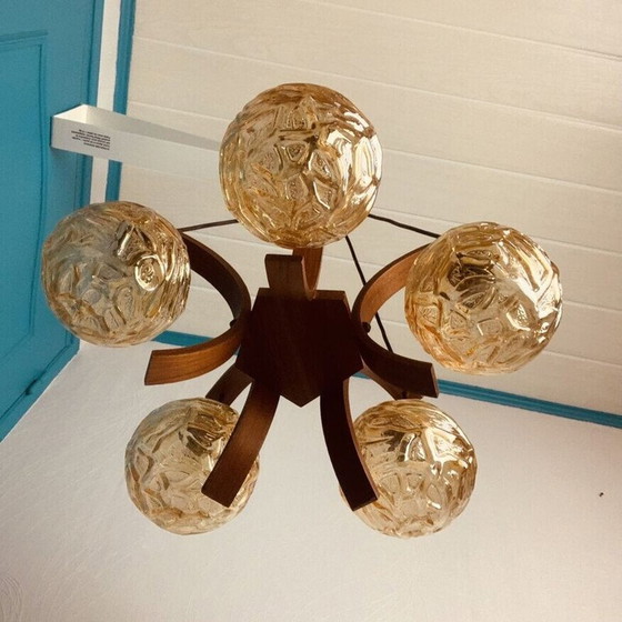 Image 1 of Vintage-Kronleuchter aus Teakholz und schillerndem Glas