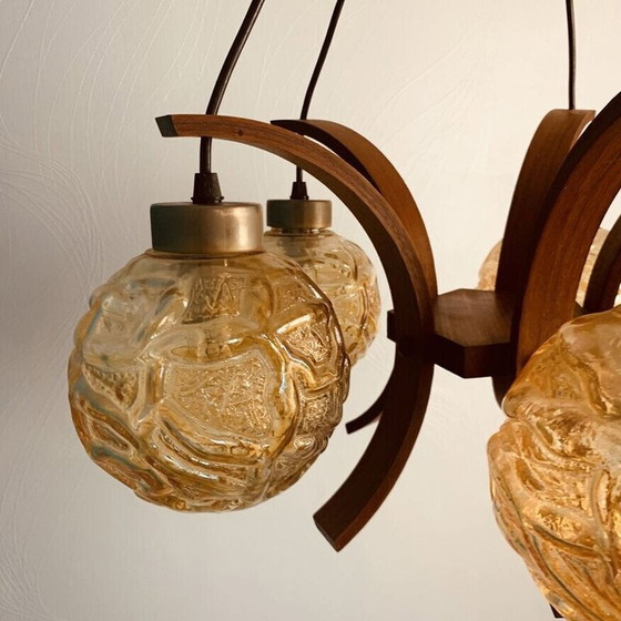 Image 1 of Vintage-Kronleuchter aus Teakholz und schillerndem Glas