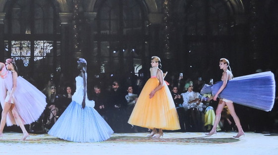 Image 1 of Victor & Rolf "Fashion Statements" Original-Ausstellungsplakat