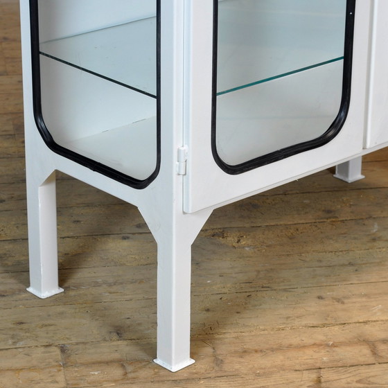 Image 1 of Vintage Eisen und Glas medizinischen Schrank, 1970'S
