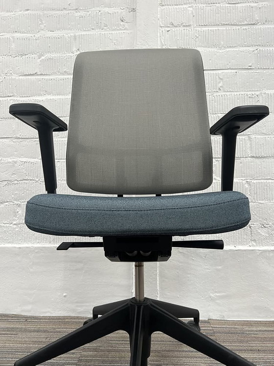 Image 1 of Vitra AM Stuhl