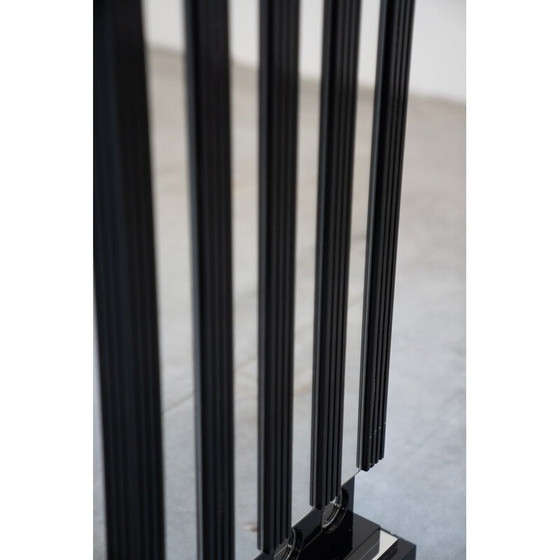 Image 1 of Ein Paar Vitrinen aus Glas und Carrara-Marmor, 1980