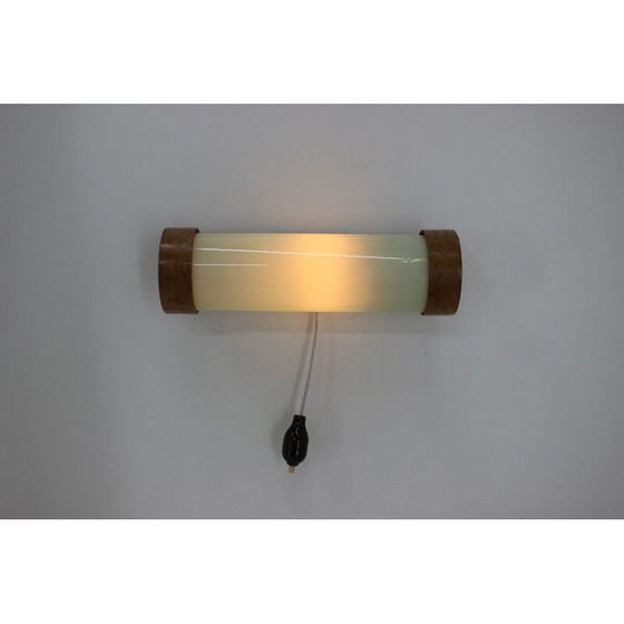 Image 1 of Klassische Wandlampe aus Holz und Glas, 1930er Jahre