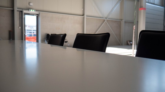 Image 1 of Arco Esstisch & 6x Punch Stühle Modell Cycle