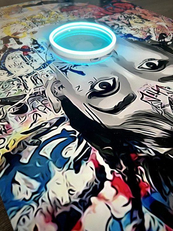 Image 1 of Audrey Hepburn Bubblegum LED- Kunst