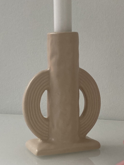 Beige Keramik-Kerzenleuchter