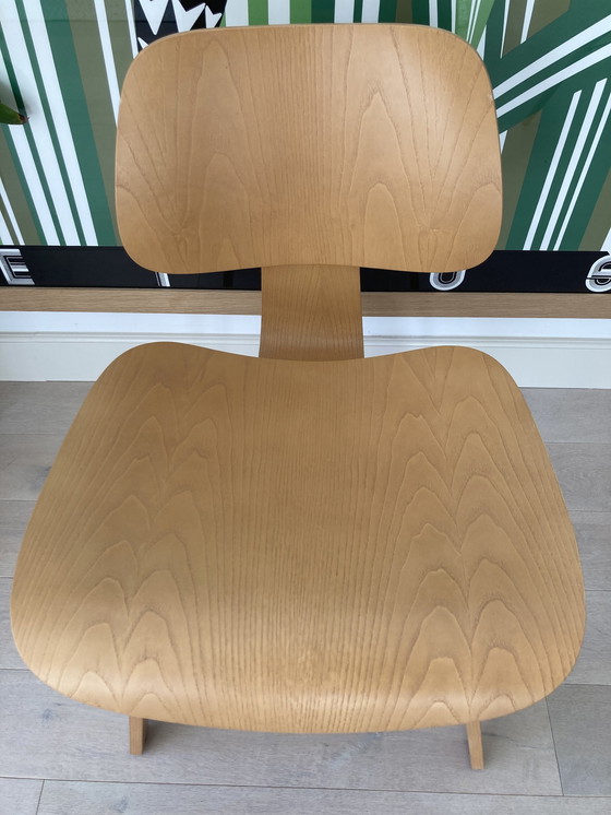 Image 1 of 4X Vitra Dcw stoel