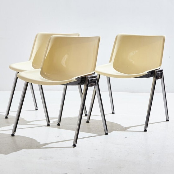 Image 1 of Vintage "Modus Sm 203" stapelbarer Kunststoffsessel von Osvaldo Borsani für Tecno, 1980er Jahre