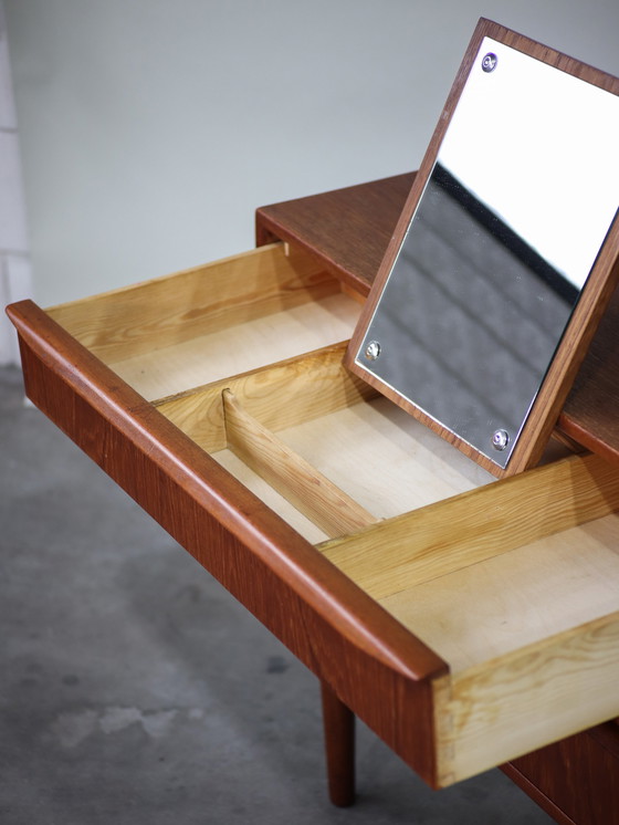 Image 1 of Schminktisch Dänisch