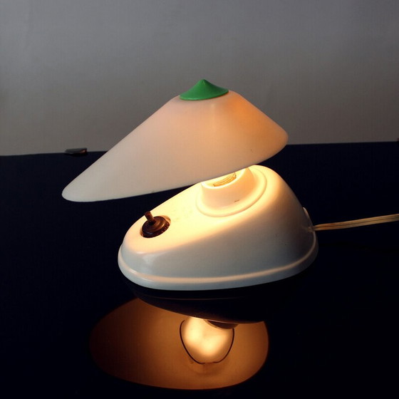 Image 1 of Vintage Tischlampe aus weißem Bakelit von Bauhaus Team, Tschechoslowakei 1930er Jahre