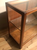 Fünfziger Jahre Teakholz Shop Vitrine