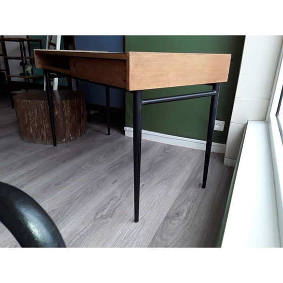 Image 1 of Vintage Schreibtisch aus blondem Mahagoni mit schwarzen Metallbeinen von Pierre Guariche, 1955