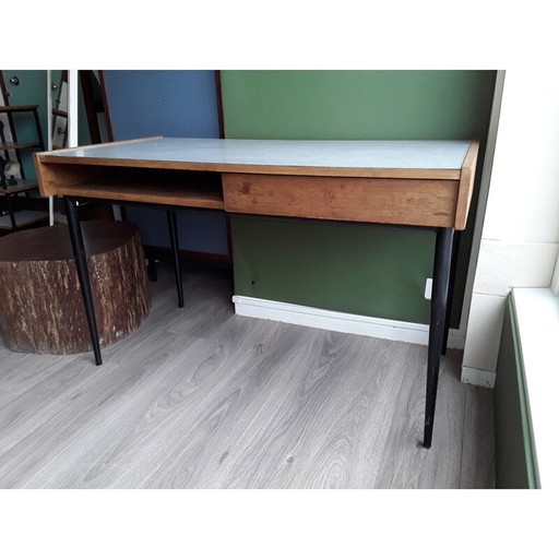 Vintage Schreibtisch aus blondem Mahagoni mit schwarzen Metallbeinen von Pierre Guariche, 1955
