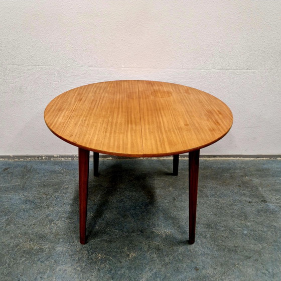 Image 1 of Runder klappbarer Vintage-Esstisch