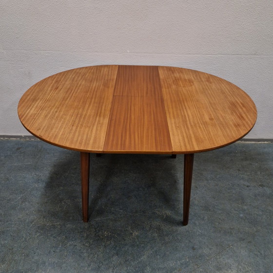 Image 1 of Runder klappbarer Vintage-Esstisch