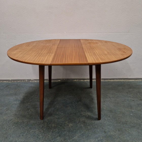Image 1 of Runder klappbarer Vintage-Esstisch