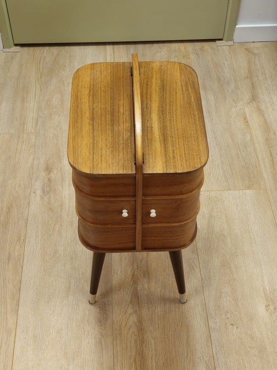 Image 1 of Vintage Nähschrank Nähkasten Nähkasten Schrank