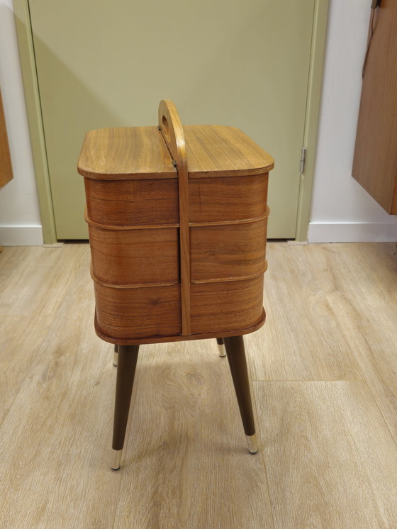 Image 1 of Vintage Nähschrank Nähkasten Nähkasten Schrank