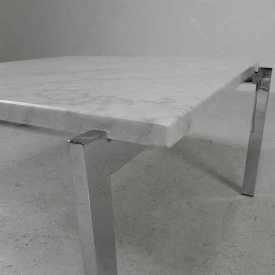 Image 1 of COUCHTISCH MIT CARRARA-MARMORPLATTE 60 X 60 CM, 1970ER JAHRE