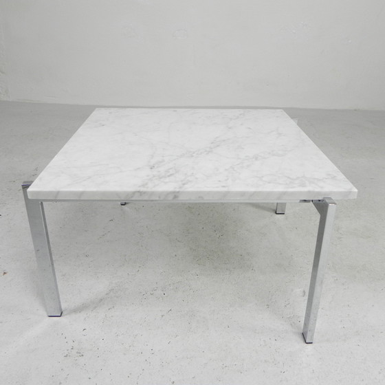 Image 1 of COUCHTISCH MIT CARRARA-MARMORPLATTE 60 X 60 CM, 1970ER JAHRE