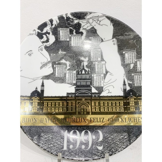 Image 1 of Porzellanteller mit Kalender von Piero Fornasetti, 1992