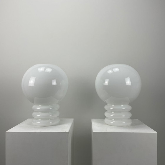Image 1 of Paar Weißglas-Tischlampen mit Glühbirne von Glashütte Limburg 1979