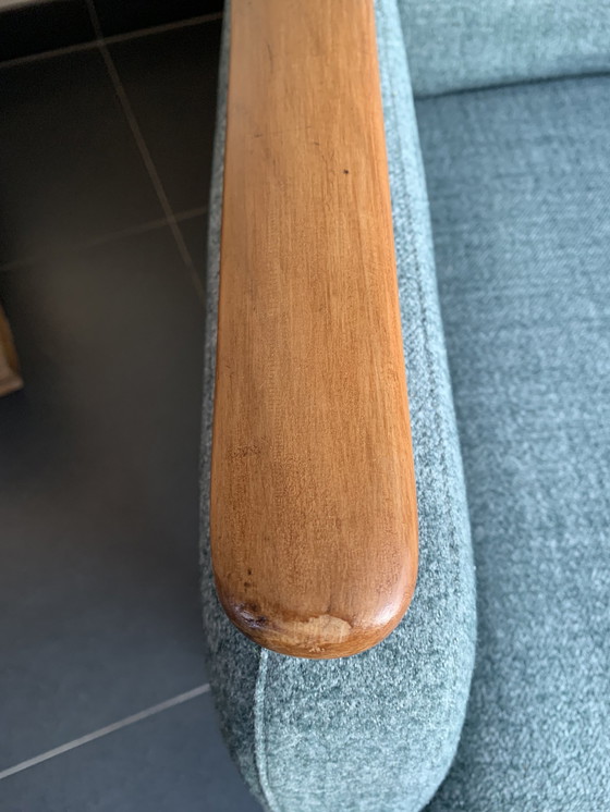 Image 1 of Vollständig neu gepolstert Mid Century Sessel In Grau Grün Stoff und Holz