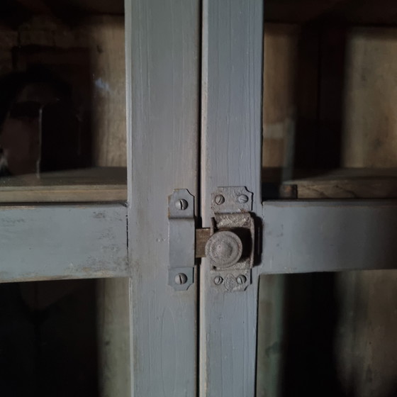 Image 1 of Vitrine Atelier Patiniert Grau 1920er /1930er Jahre