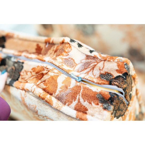 Image 1 of Vintage 3-Sitzer Sofa aus Holz und Chenille-Stoff mit zwei Sesseln, Italien 1970