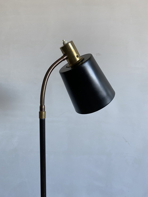 Image 1 of Stehlampe aus Metall und Messing von Itsu, Finnland, 1950er