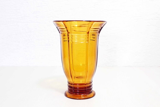Image 1 of Art Deco Vase aus geformtem Glas 1930er Jahre