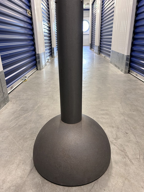 Image 1 of Poltrona Frau Chalice Esstisch