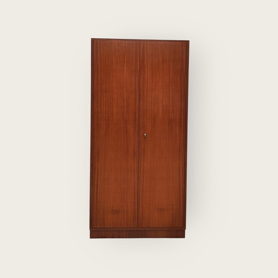 Image 1 of Mid Century Kleiderschrank