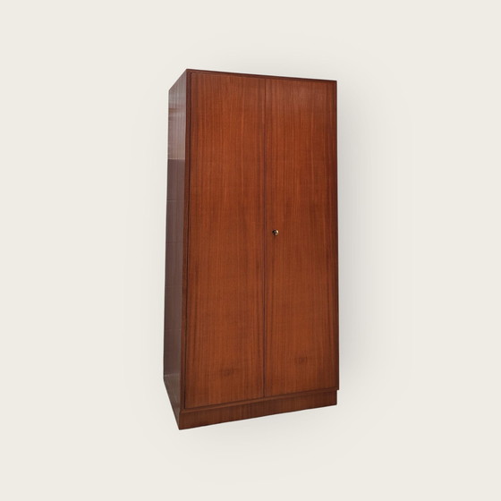 Image 1 of Mid Century Kleiderschrank