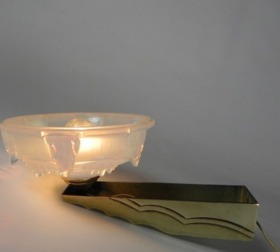 Image 1 of Art Deco Wandlampe mit opalisierendem Glas, 30er Jahre