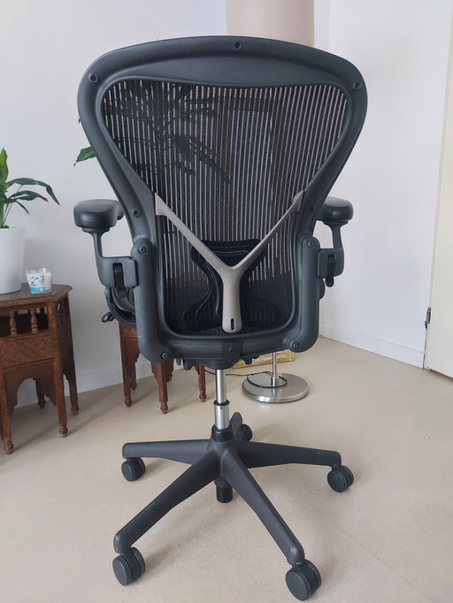 Herman Miller Aeron Größe B