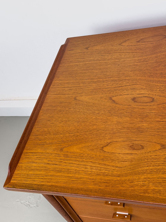 Image 1 of Teak Model 207 Desk By Arne Vodder For Sibast, 1960S