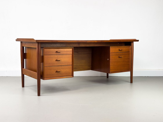 Image 1 of Teak Model 207 Desk By Arne Vodder For Sibast, 1960S