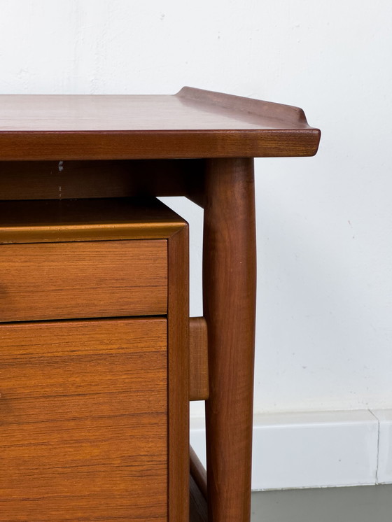 Image 1 of Teak Model 207 Desk By Arne Vodder For Sibast, 1960S