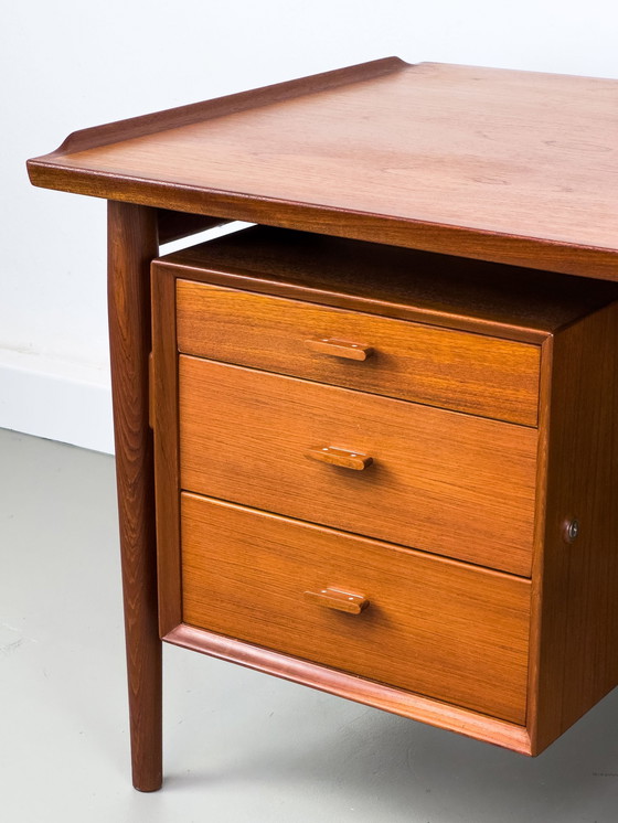 Image 1 of Teak Model 207 Desk By Arne Vodder For Sibast, 1960S