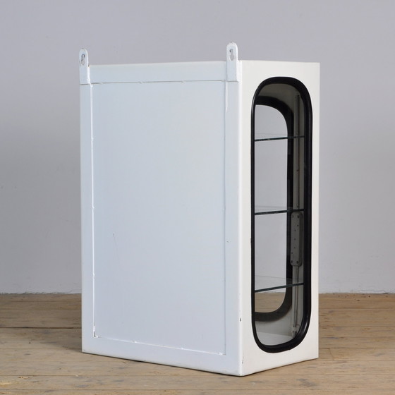 Image 1 of Vintage Medizinschrank