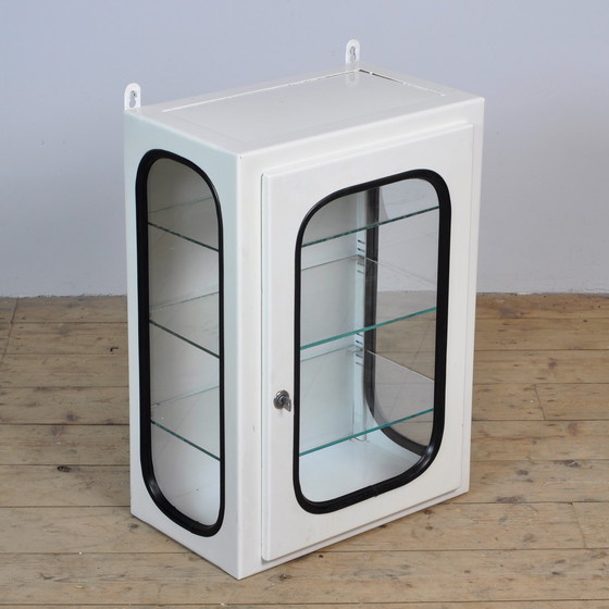 Image 1 of Vintage Medizinschrank