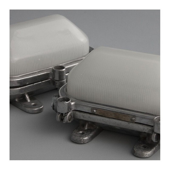 Image 1 of Vintage russische Marine-Schottlampe