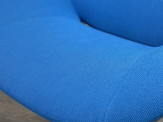 Image 1 of Artifort Beso Blau