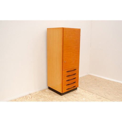 Vintage Kommode aus Eschen- und Ulmenholz von Mojmír Požár für Up Závody, Tschechoslowakei 1960