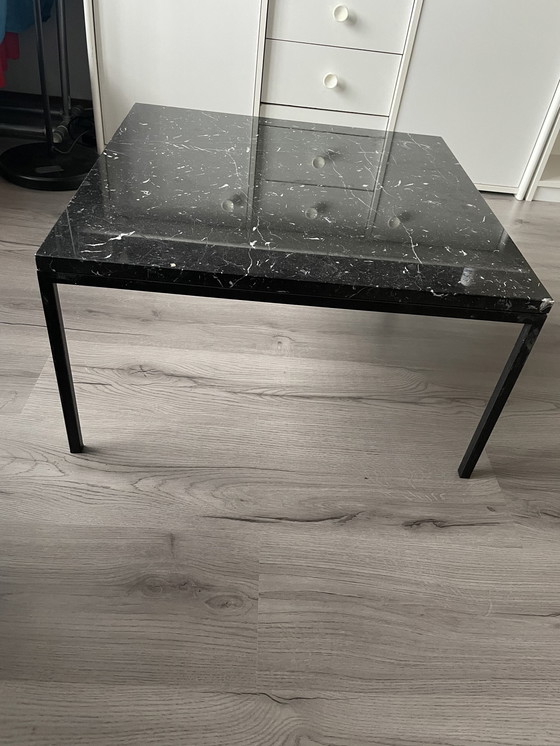 Image 1 of Quadratischer Couchtisch mit Marmorplatte