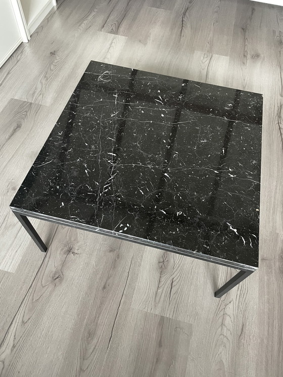 Image 1 of Quadratischer Couchtisch mit Marmorplatte