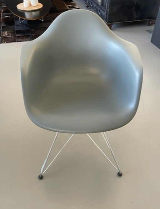 6x Eames Plastic Armchair RE DAR